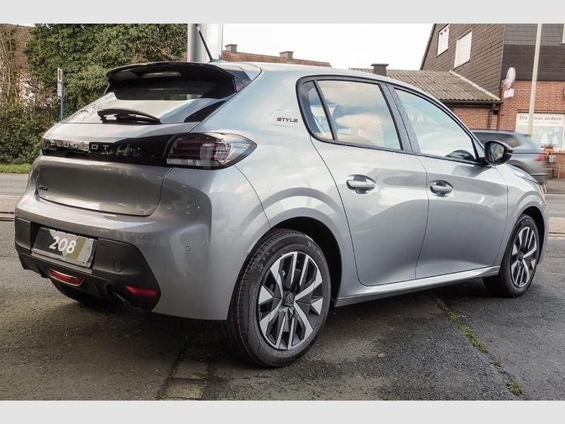 Gebraucht Peugeot 208 Style 75 PS (55 kW) 2025 Silber Kleinwagen