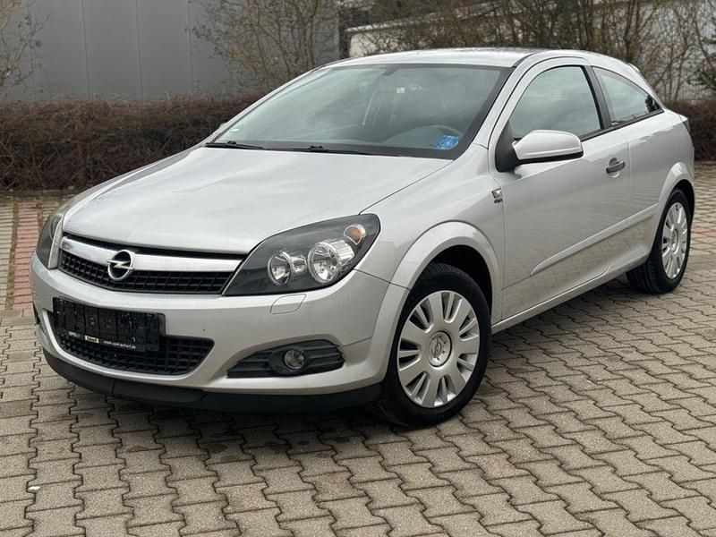 Silber Gebraucht 2009 Opel Astra GTC Selection Coupé | 4.390 € (Fairer Preis) - Bild 1/4