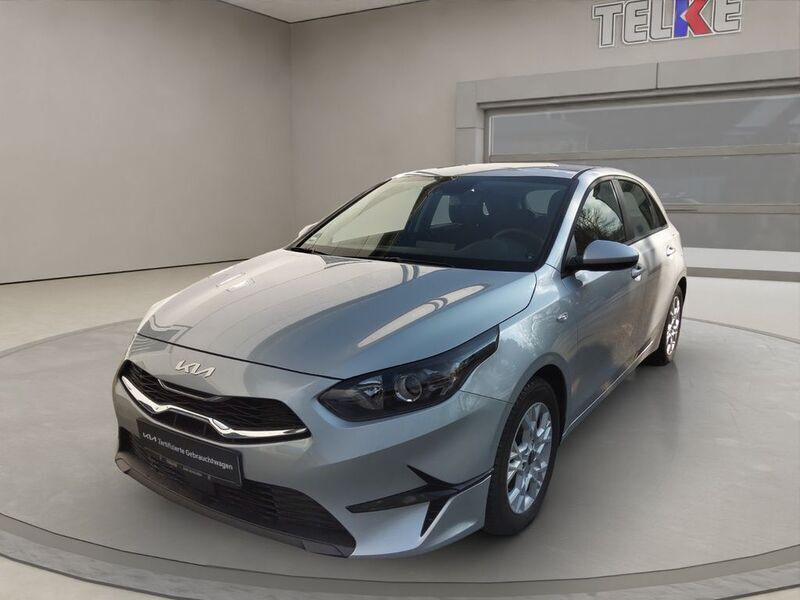 Silber Gebraucht 2024 Kia Ceed Edition 7 Limousine | 18.790 € (Guter Preis) - Bild 1/4