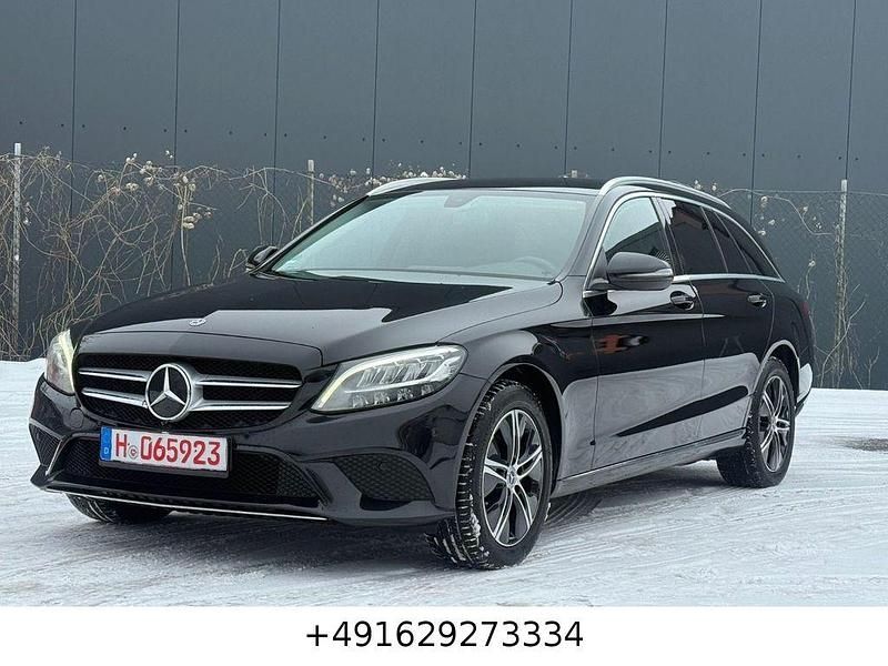 Gebraucht Mercedes C200 160 PS (117 kW) 2019 Schwarz Kombi
