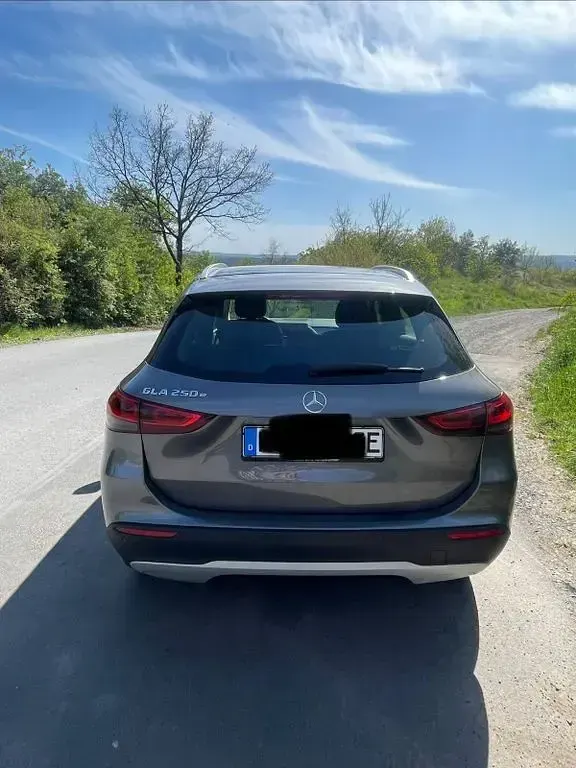 Gebraucht Mercedes GLA250 218 PS (160 kW) 2022 Grau SUV