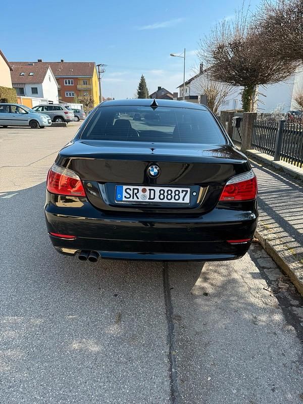 Gebraucht BMW 525 197 PS (144 kW) 2007 Schwarz Limousine