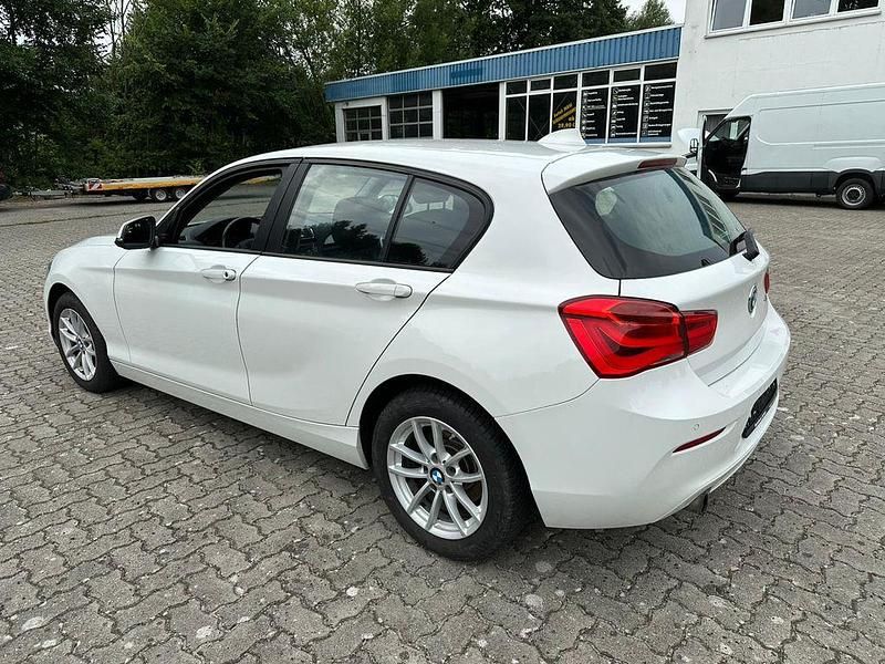 Gebraucht BMW 116 Advantage 109 PS (80 kW) 2016 Weiß Kleinwagen