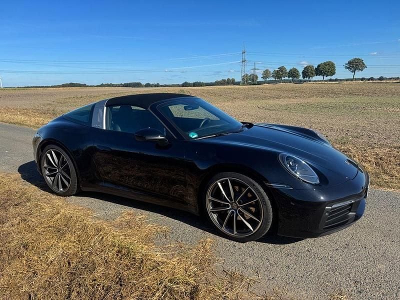 Schwarz Gebraucht 2024 Porsche 911 Targa 4 Cabrio | 149.992 € (Guter Preis) - Bild 1/4