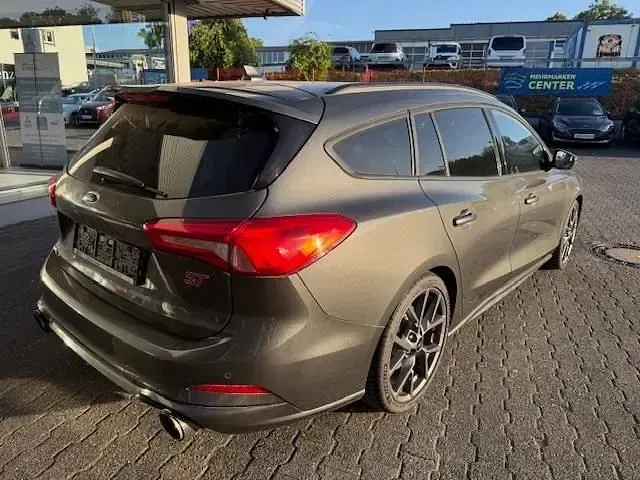 Gebraucht Ford Focus ST 280 PS (205 kW) 2019 Grau Limousine