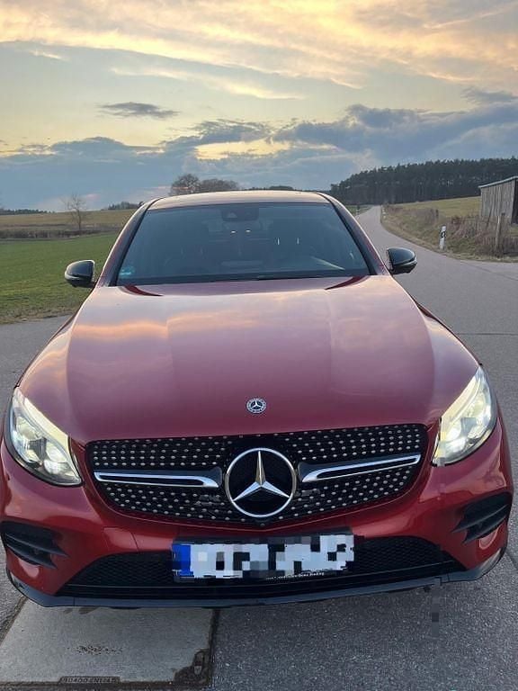 Rot Gebraucht 2018 Mercedes 350 SUV | 31.499 € - Bild 1/4