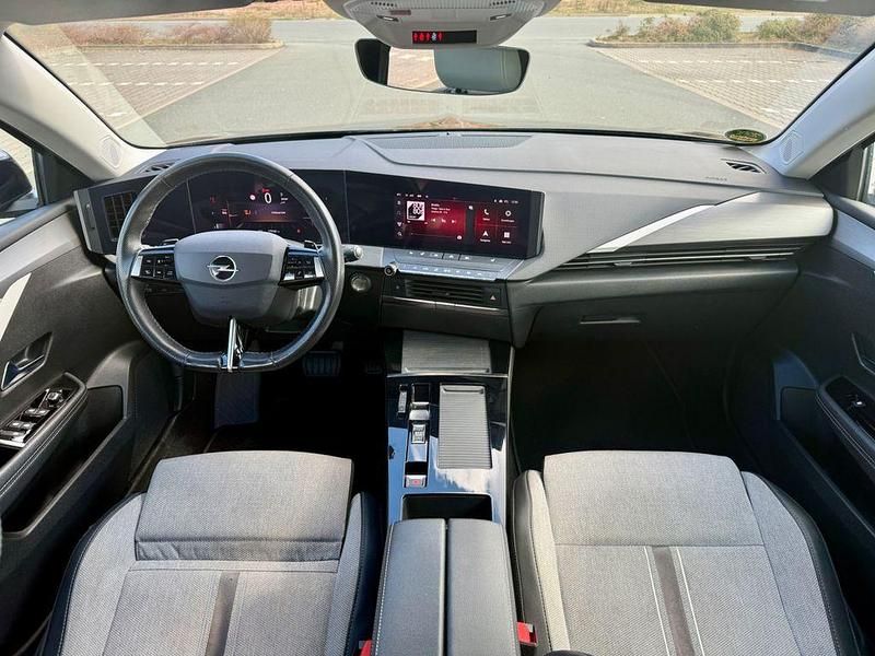 Gebraucht Opel Astra Elegance 131 PS (96 kW) 2023 Schwarz Kombi