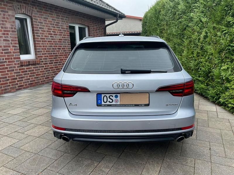 Gebraucht Audi A4 Sport 170 PS (125 kW) 2017 Silber Kombi