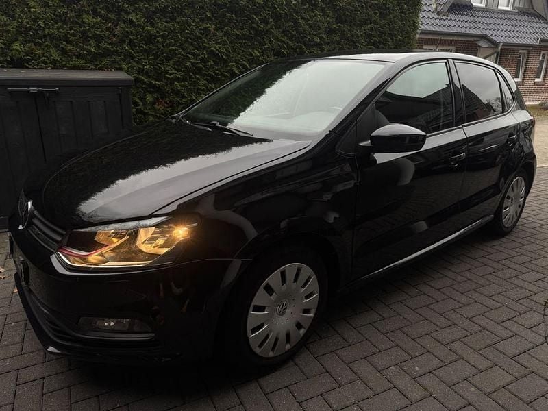 Schwarz Gebraucht 2015 VW Polo Allstar Limousine | 5.200 € (Guter Preis) - Bild 1/4