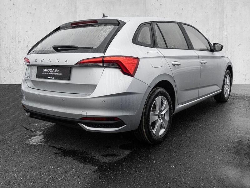 Neu Skoda Scala Selection 116 PS (85 kW) 2025 Silber Kleinwagen