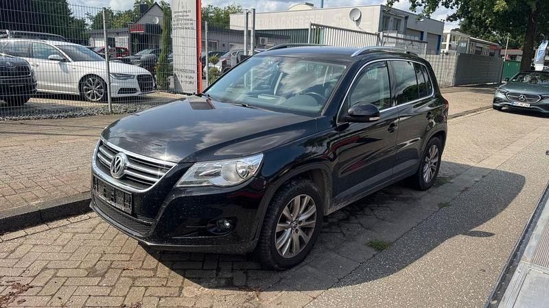 Schwarz Gebraucht 2009 VW Tiguan Sportline SUV | 6.450 € (Fairer Preis) - Bild 1/4