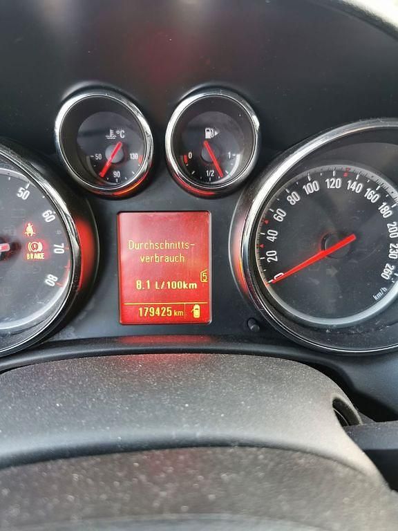 Gebraucht Opel Astra Edition 140 PS (102 kW) 2012 Weiß Kombi