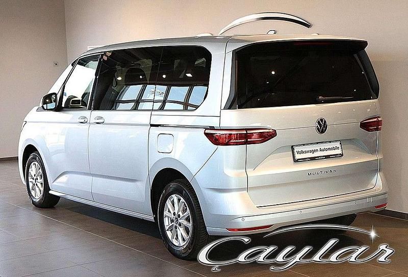 Second-hand VW Multivan 150 CP (110 kW) 2024 Argintiu Monovolum