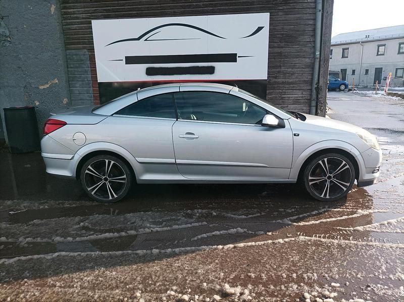 Gebraucht Opel Astra Cabriolet 140 PS (102 kW) 2006 Cabrio