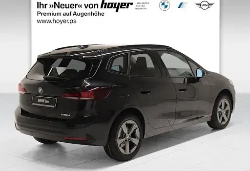 Nowe BMW 218 Shadowline 150 KM (110 kW) 2025 Czarny Kombi