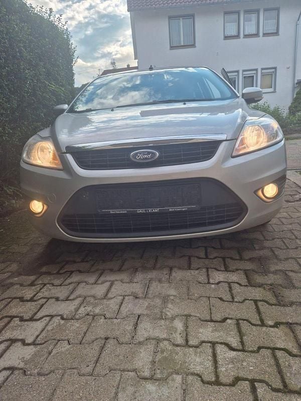 Silber Gebraucht 2009 Ford Focus Ambiente Kombi | 1.700 € (Guter Preis) - Bild 1/4
