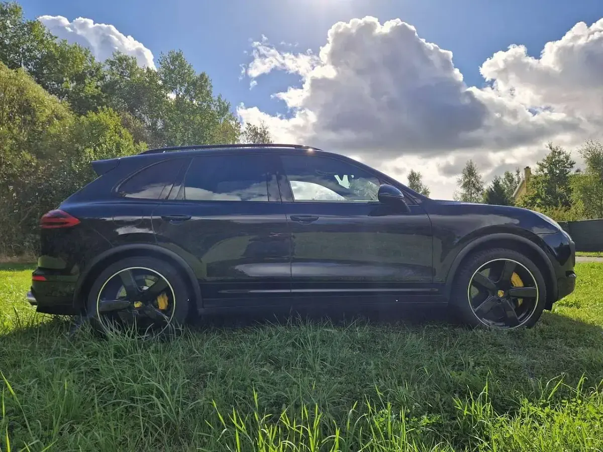 Gebraucht Porsche Cayenne Turbo 519 PS (381 kW) 2014 Schwarz SUV