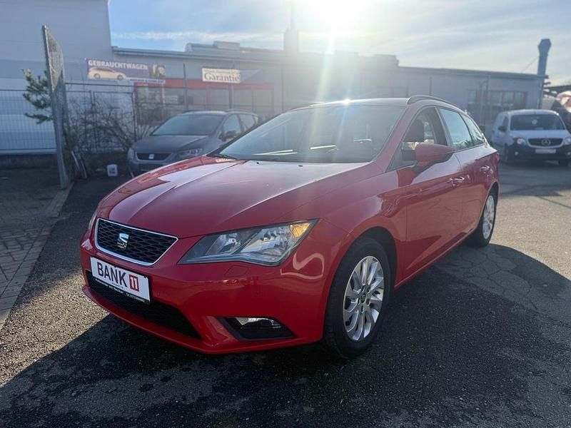 Rot Gebraucht 2015 Seat Leon ST Kombi | 7.980 € (Superpreis) - Bild 1/4