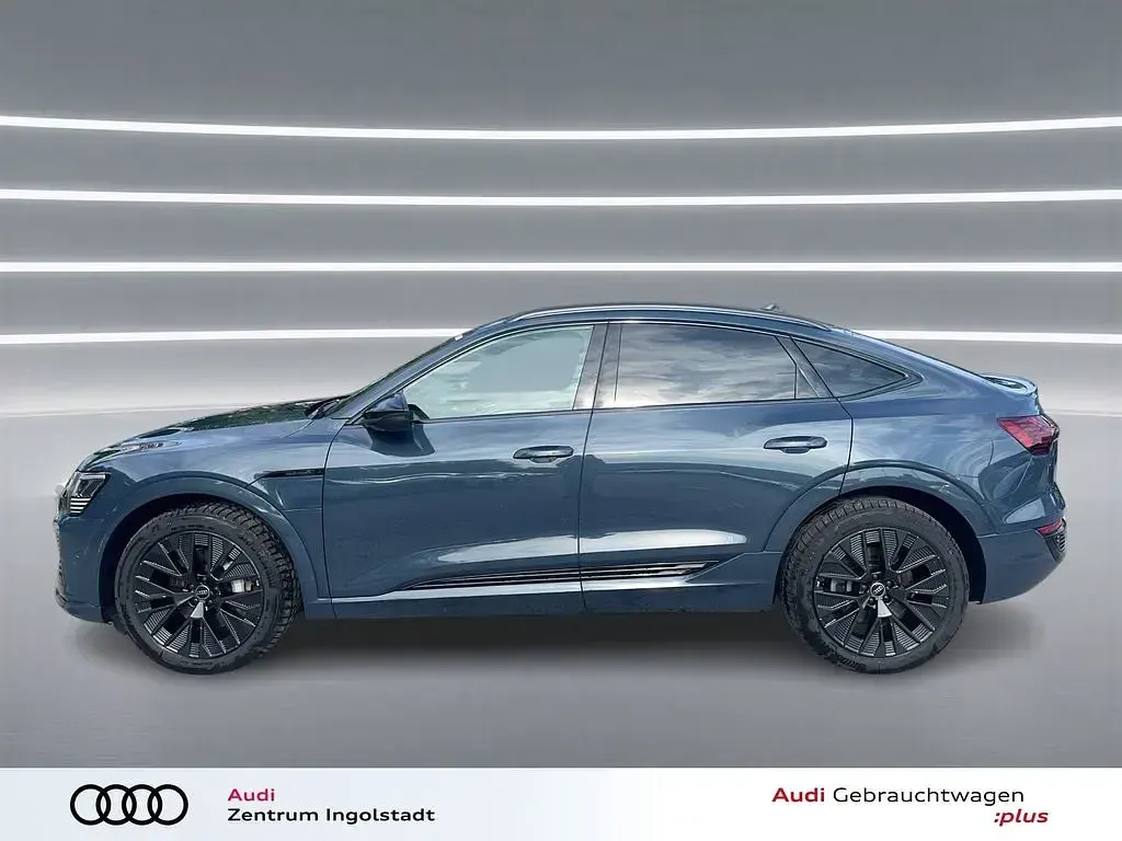 Gebraucht Audi Q8 e-tron S-Line 300 kW (408 PS) 2023 Plasmablau metallic SUV
