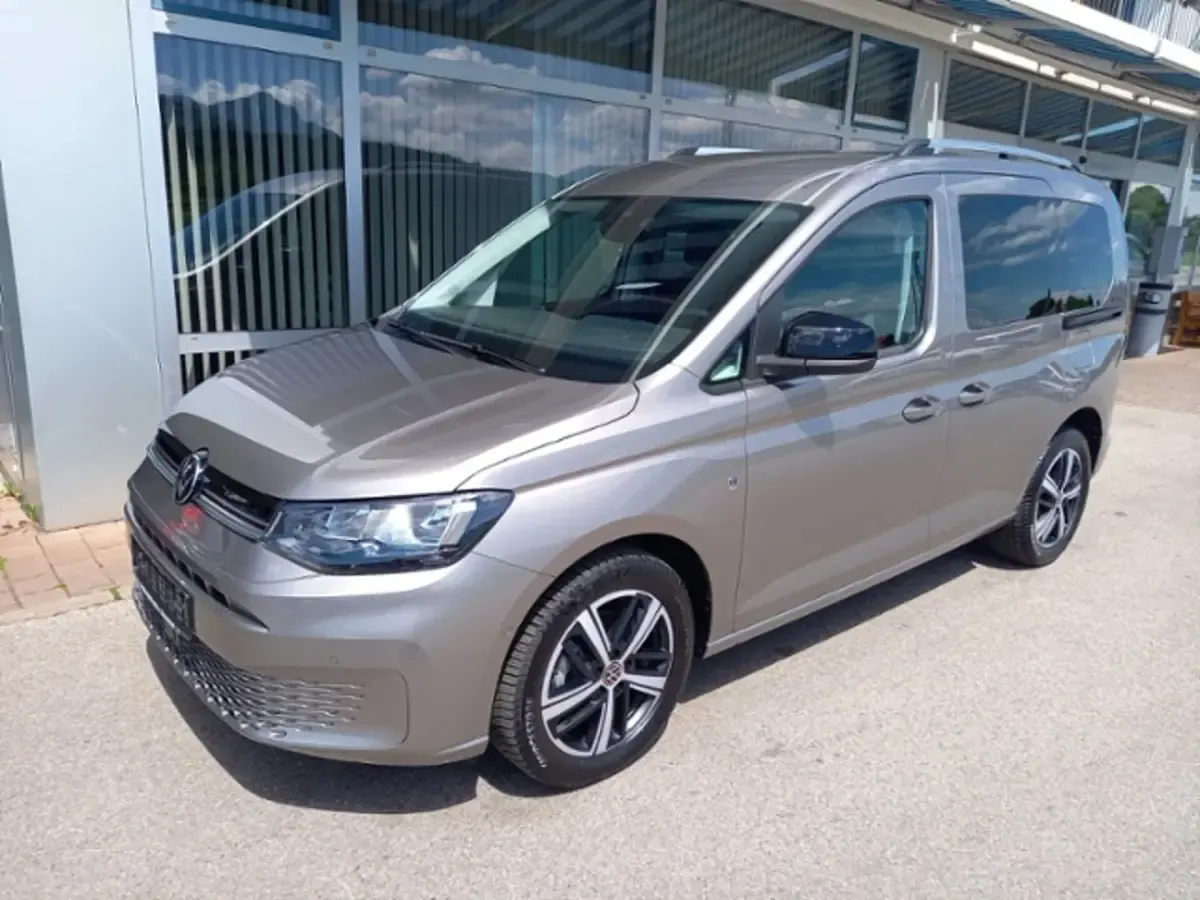 Gebraucht VW Caddy Life 102 PS (75 kW) 2025 Mojave beige metallic Van / Kleinbus