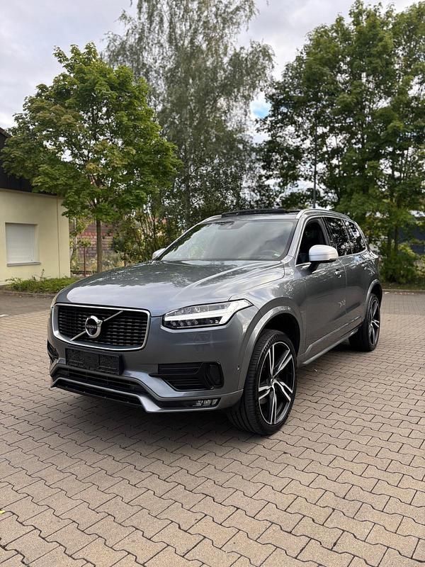 Grau Gebraucht 2017 Volvo XC90 R-Design SUV | 24.999 € (Superpreis) - Bild 1/4