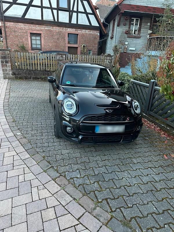 Gebraucht Mini John Cooper Works 198 PS (145 kW) 2019 Schwarz Kleinwagen