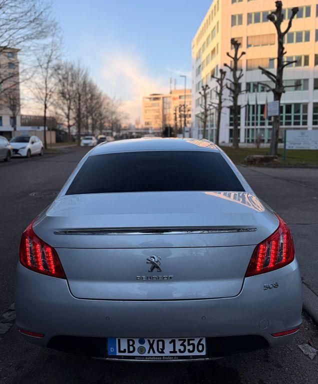 Gebraucht Peugeot 508 Allure 140 PS (102 kW) 2011 Silber Limousine