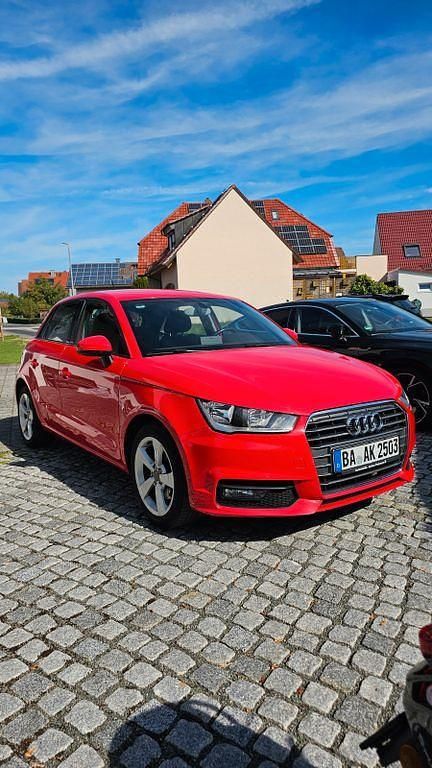Rot Gebraucht 2015 Audi A1 Sportback Sport Kleinwagen | 9.200 € (Fairer Preis) - Bild 1/4