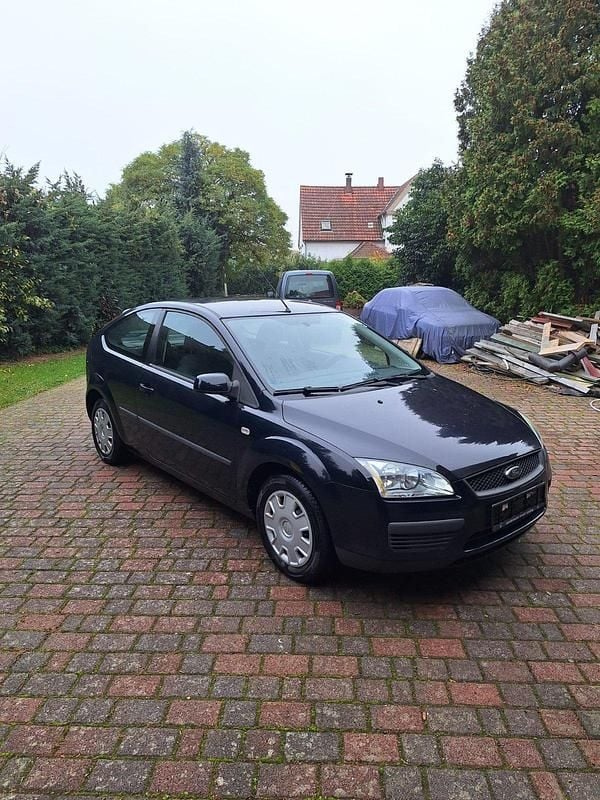 Gebraucht Ford Focus 80 PS (58 kW) 2008 Blau Coupé