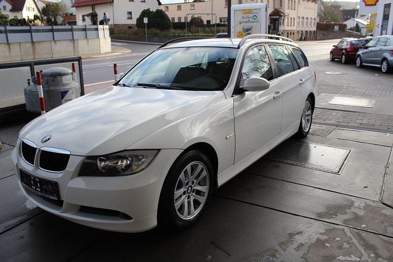 Gebraucht BMW 318 143 PS (105 kW) 2008 Weiß Kombi