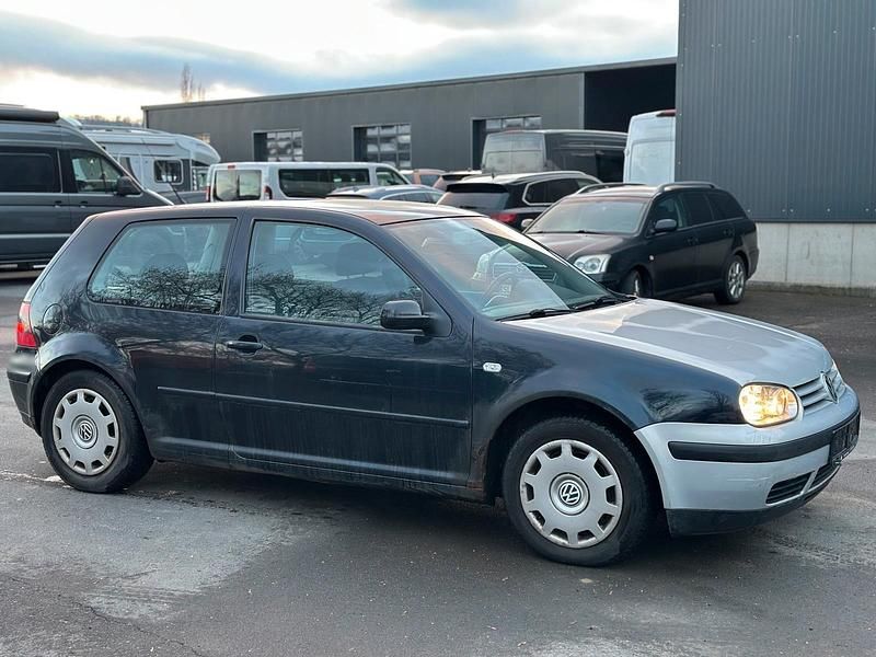 Gebraucht VW Golf IV 102 PS (75 kW) 2002 Silber Kleinwagen