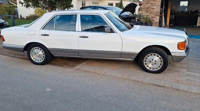 Gebraucht Mercedes S280 185 PS (136 kW) 1983 Weiß Limousine
