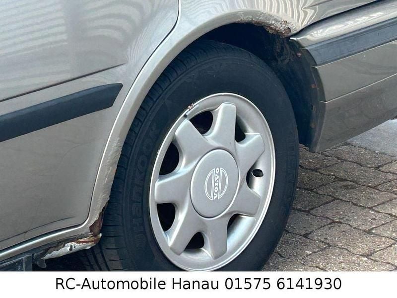 Gebraucht Volvo 460 110 PS (80 kW) 1994 Light sand metallic Limousine