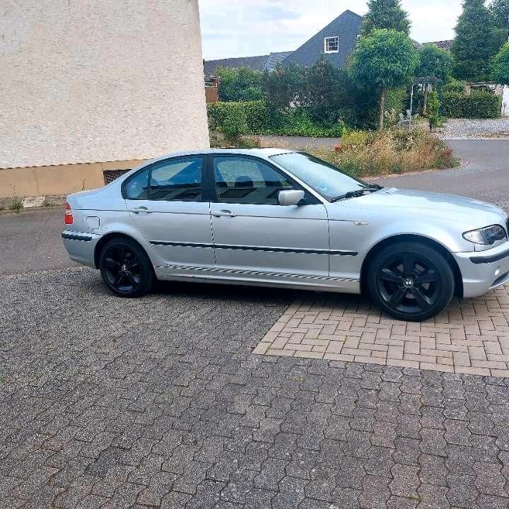 Silber Gebraucht 2002 BMW 316 Limousine | 3.200 € (Etwas zu teuer) - Bild 1/4