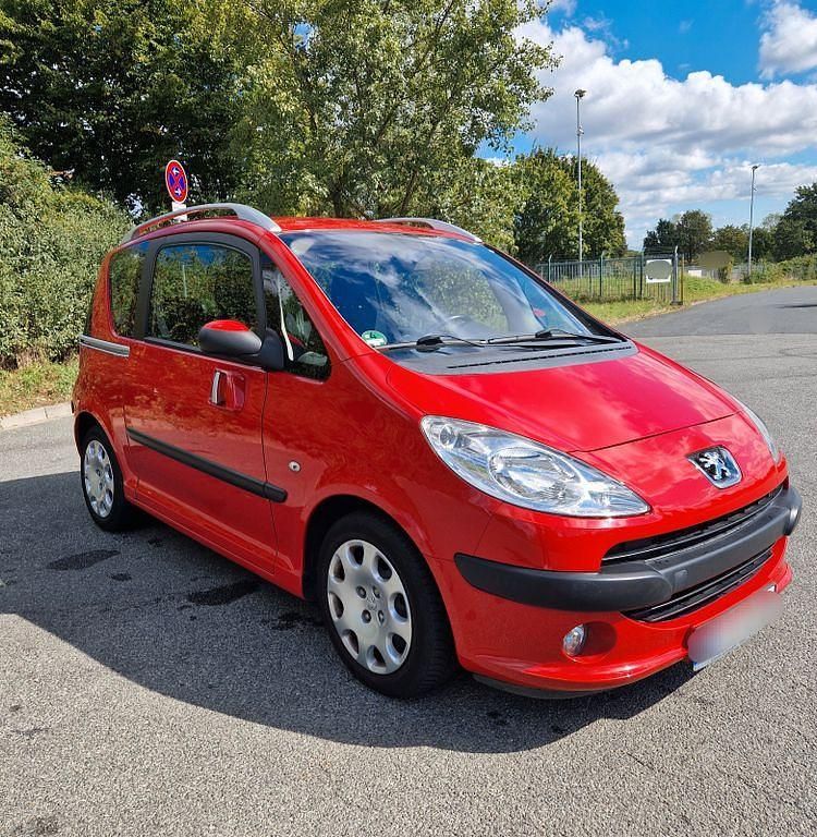 Gebraucht Peugeot 1007 73 PS (53 kW) 2005 Rot Van / Kleinbus