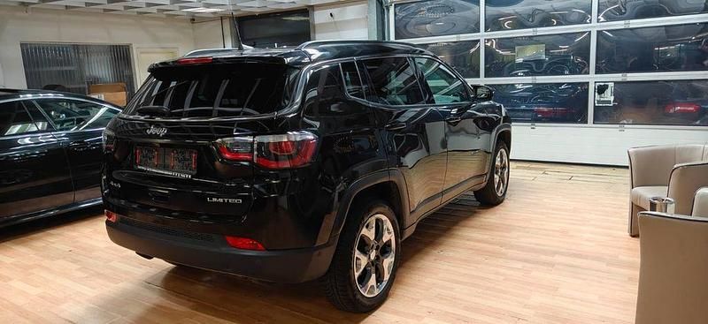Gebraucht Jeep Compass Limited 170 PS (125 kW) 2019 Schwarz SUV