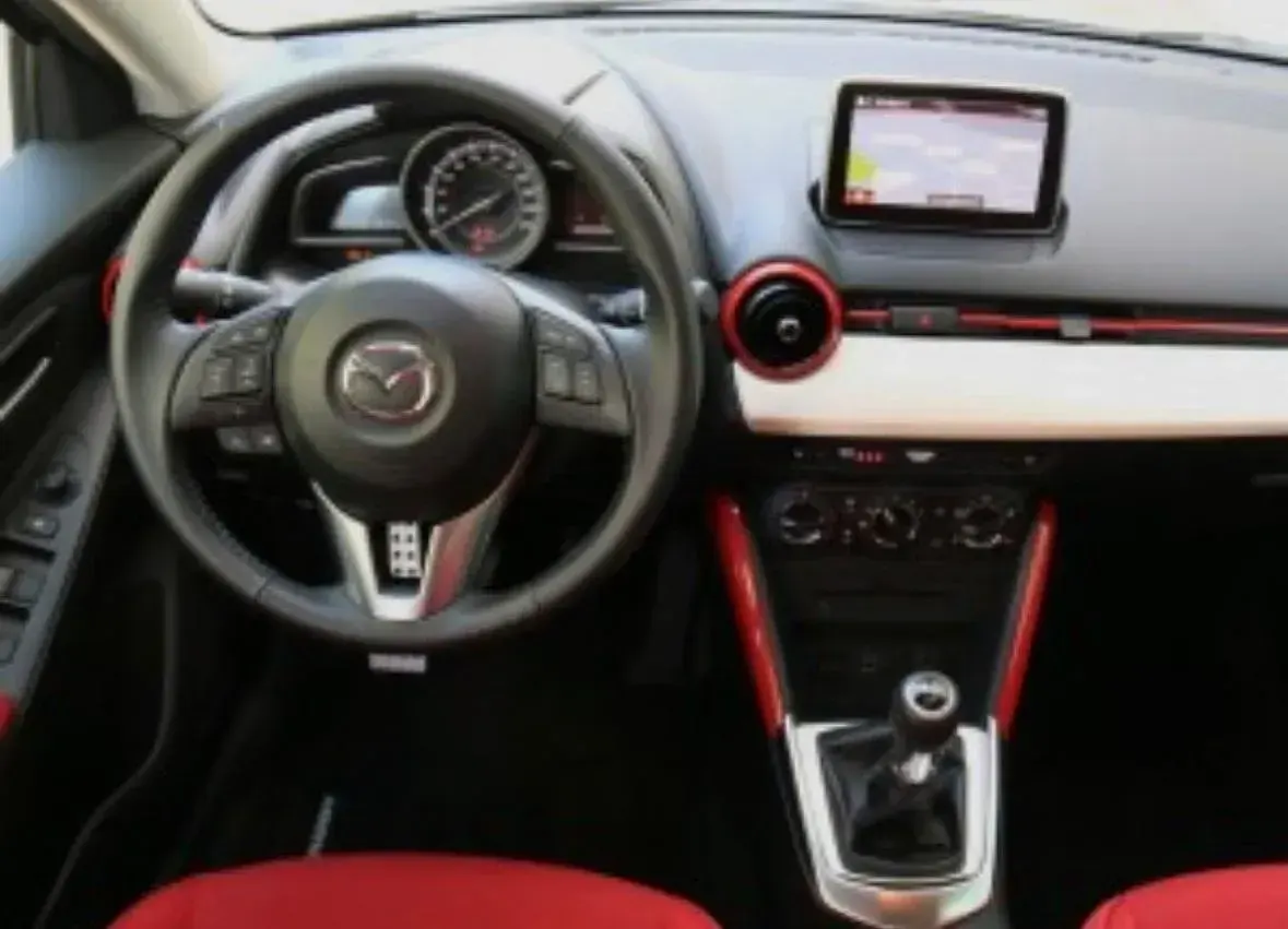 Gebraucht Mazda 2 90 PS (66 kW) 2016 Weiß Kleinwagen