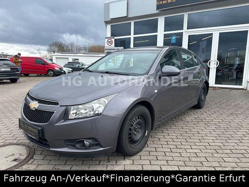 Gebraucht Chevrolet Cruze 141 PS (103 kW) 2012 Grau Kleinwagen