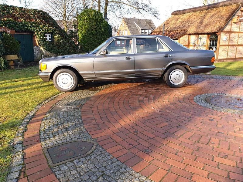Gebraucht Mercedes 380 205 PS (150 kW) 1982 Limousine