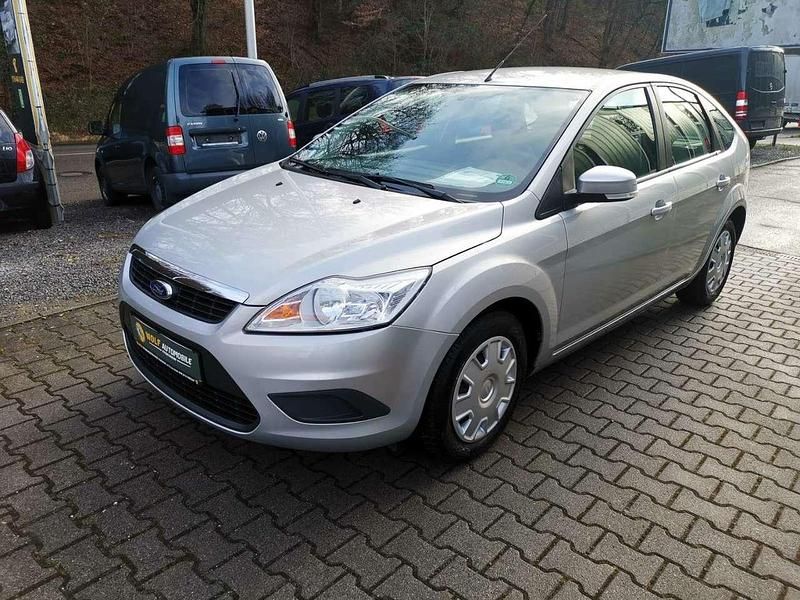 Gebraucht Ford Focus Style 90 PS (66 kW) 2009 Polarsilber metallic Limousine