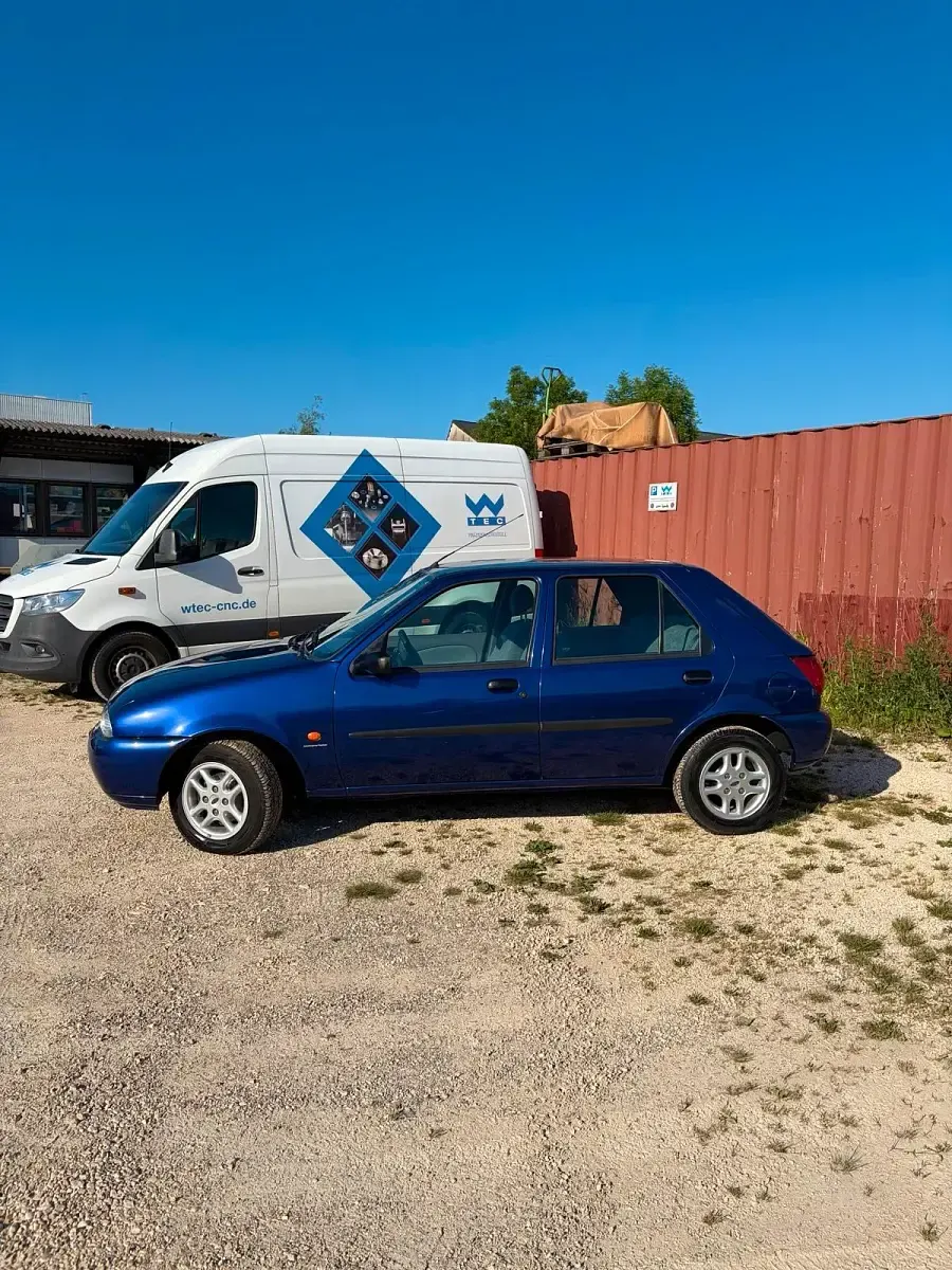 Gebraucht Ford Fiesta 75 PS (55 kW) 1999 Blau Kleinwagen