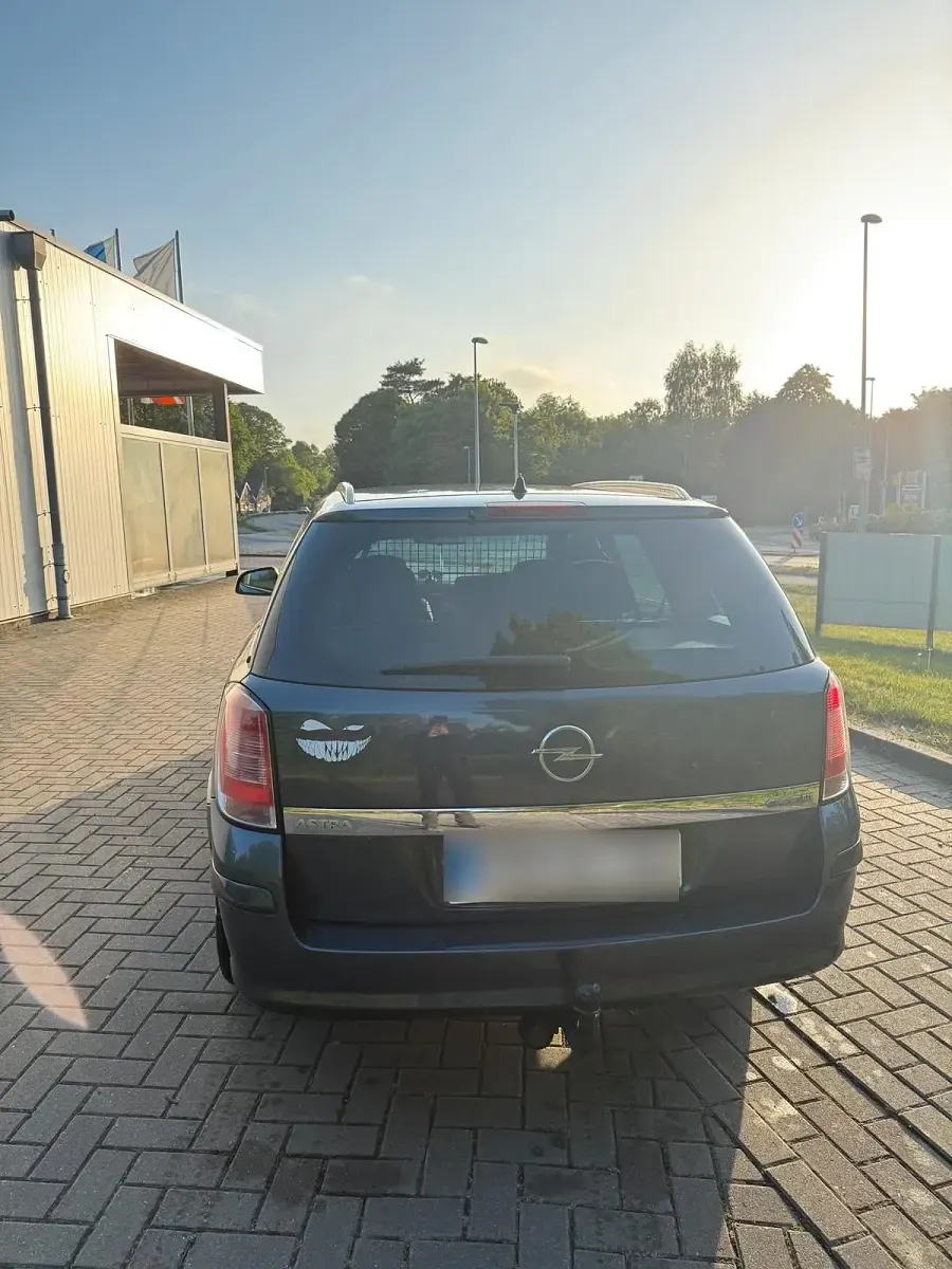 Gebraucht Opel Astra 110 PS (80 kW) 2009 Blau Kombi