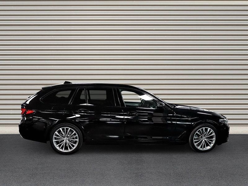 Second-hand BMW 520 Efficient Dynamics 190 CP (139 kW) 2022 Negru Break