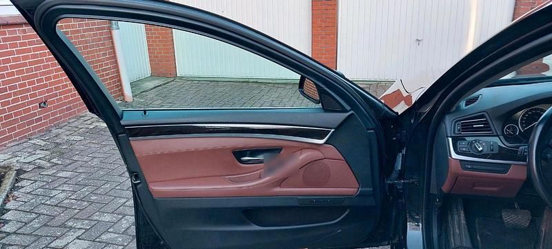 Gebraucht BMW 525 150 PS (110 kW) 2011 Schwarz Limousine