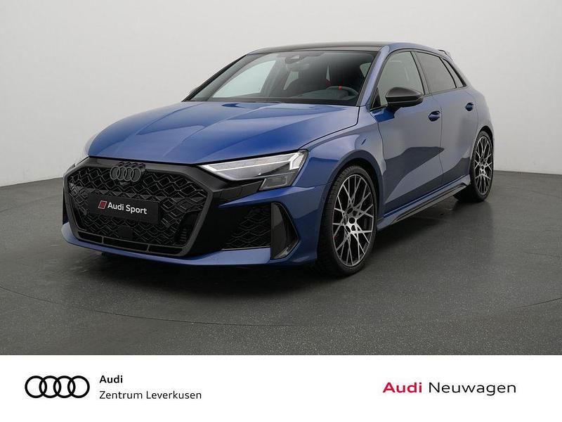 Blau Neu 2025 Audi RS3 Sportback Sport Kleinwagen | 72.480 € (Fairer Preis) - Bild 1/4