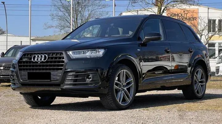Samuraigrau Gebraucht 2019 Audi Q7 S-Line SUV | 39.900 € (Guter Preis) - Bild 1/3