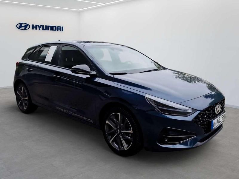 Gebraucht Hyundai i30 Advantage 101 PS (74 kW) 2024 Sailing blue / mic Limousine