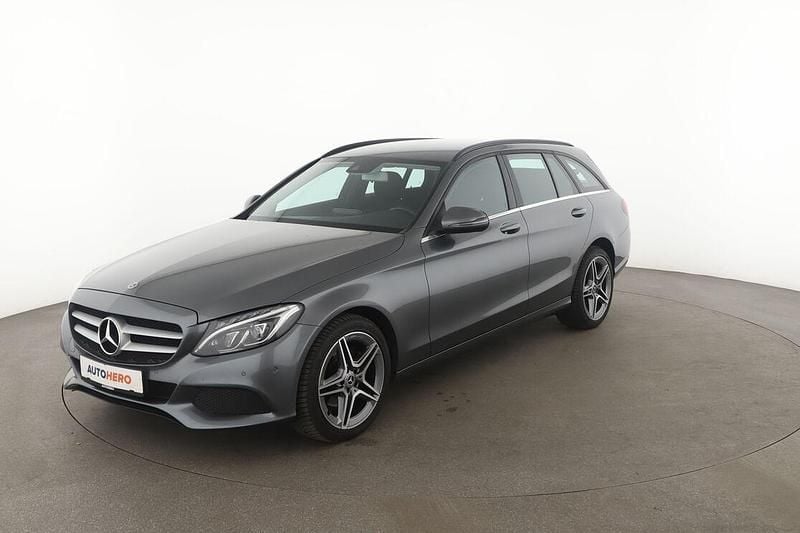 Grau Gebraucht 2018 Mercedes C200 Kombi | 19.700 € (Fairer Preis) - Bild 1/3