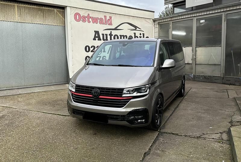 Second-hand VW Multivan Generation Six 199 CP (146 kW) 2020 Maro Monovolum