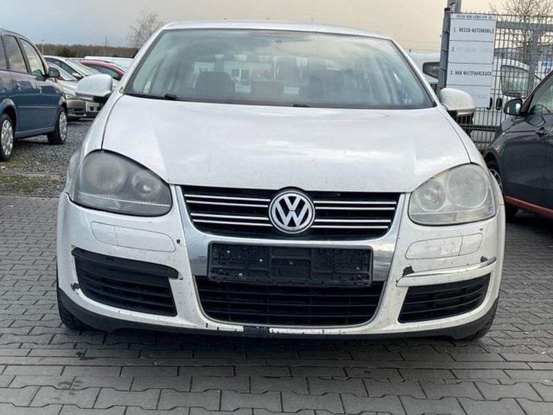 Gebraucht VW Jetta Comfortline 122 PS (89 kW) 2009 Weiß Limousine